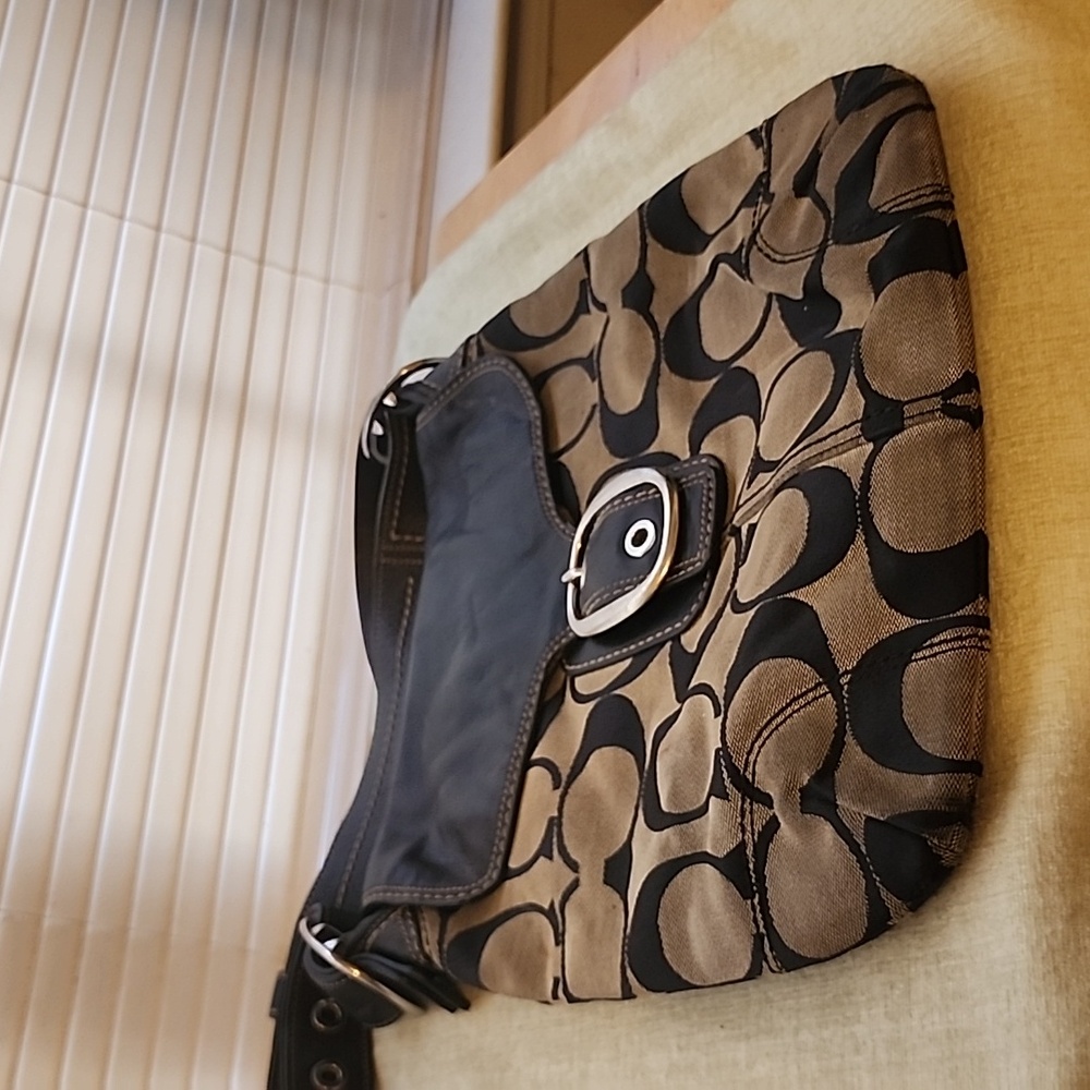 COACH HANDBAG